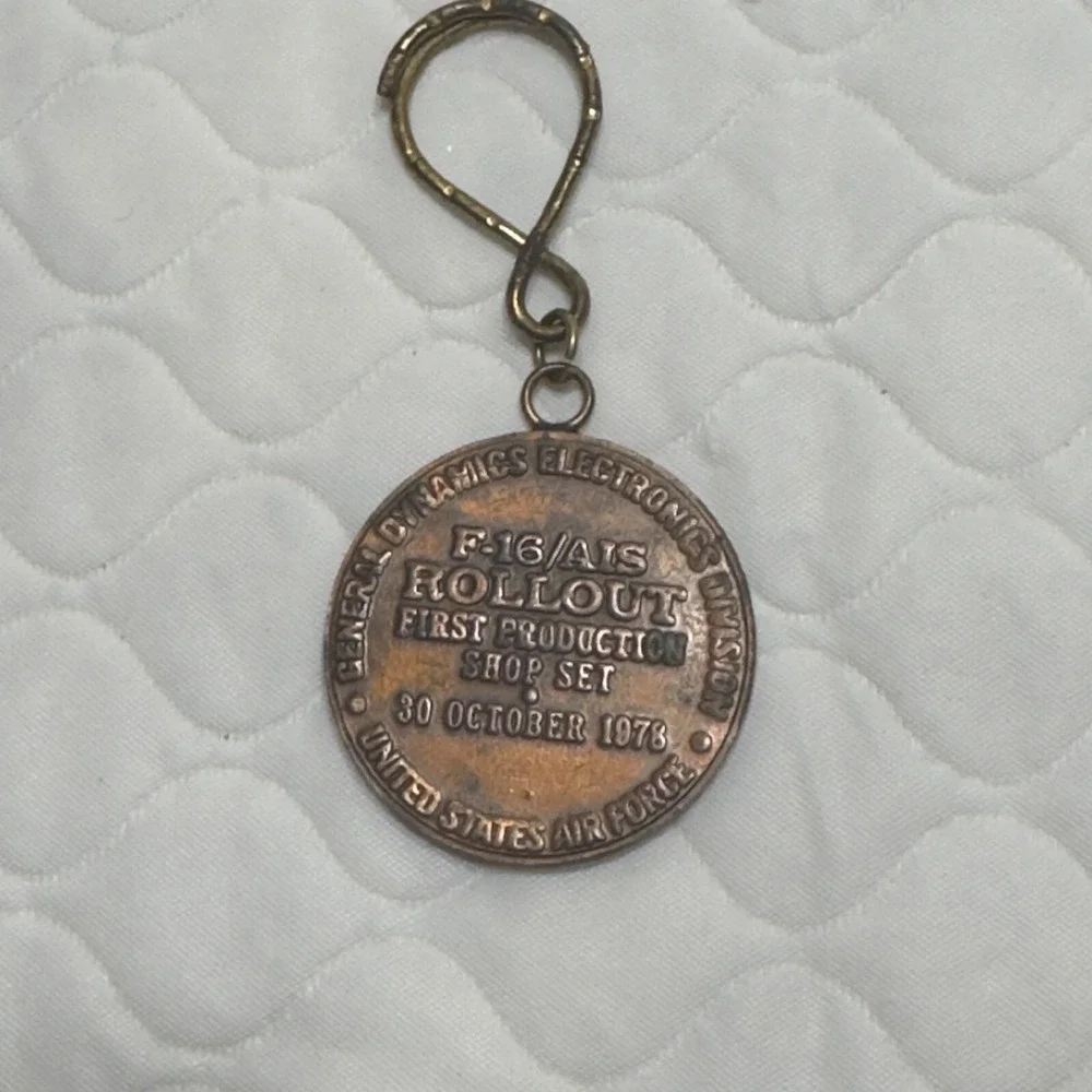 VTG Keychain General Dynamics Electronics Division Air Force Rollout f-16 AIS